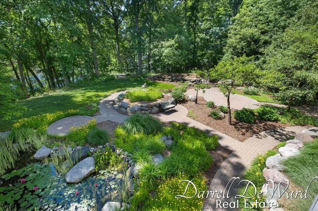 13850 Thompson Drive NE Vergennes Township MI 49331