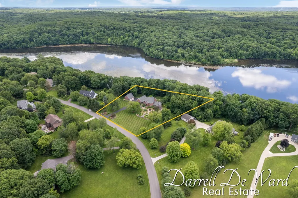 13850 Thompson Drive NE Vergennes Township MI 49331