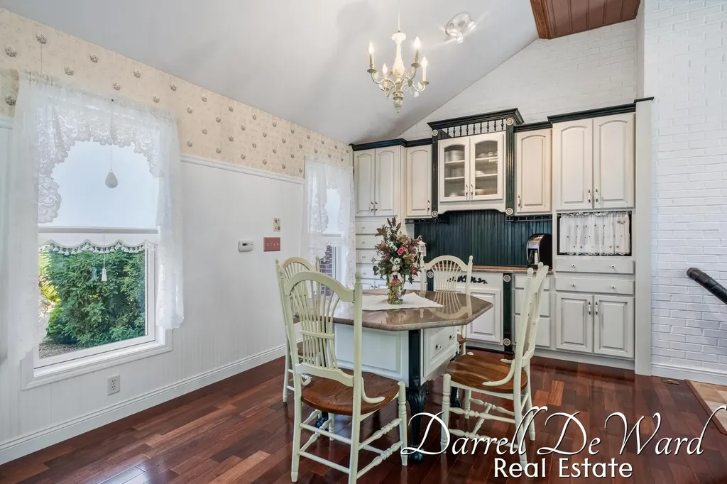 13850 Thompson Drive NE Vergennes Township MI 49331
