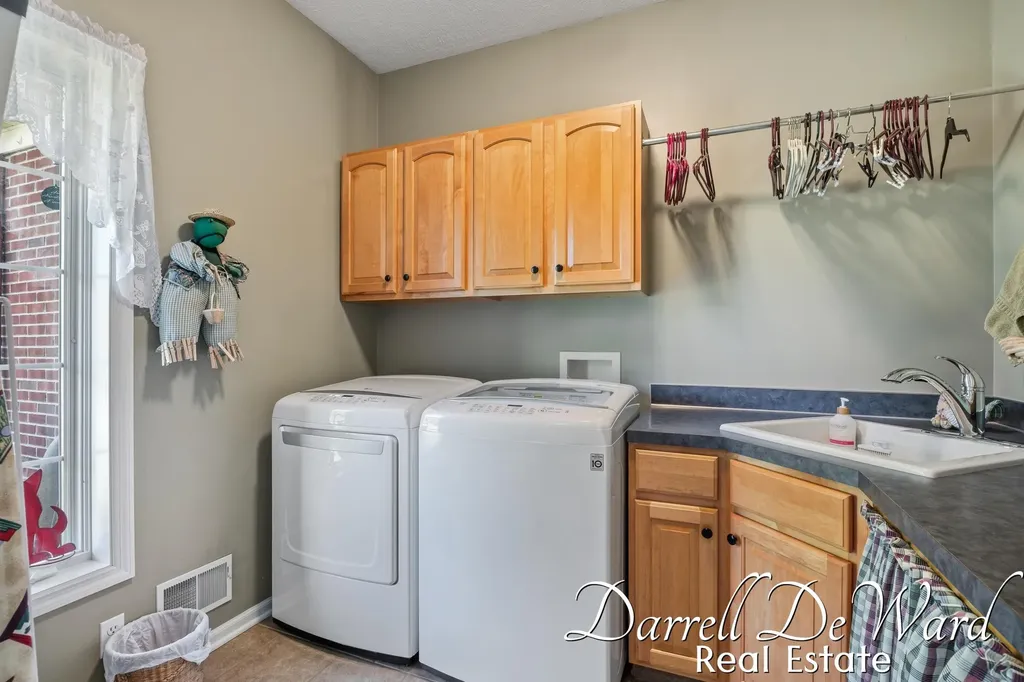 13850 Thompson Drive NE Vergennes Township MI 49331