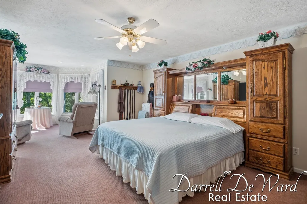 13850 Thompson Drive NE Vergennes Township MI 49331