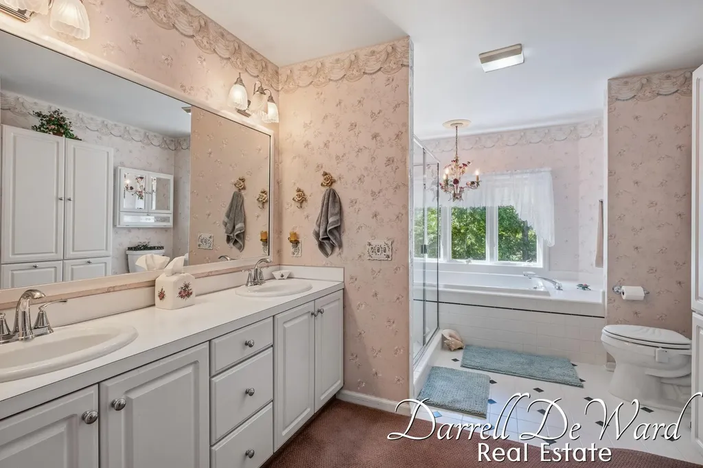 13850 Thompson Drive NE Vergennes Township MI 49331