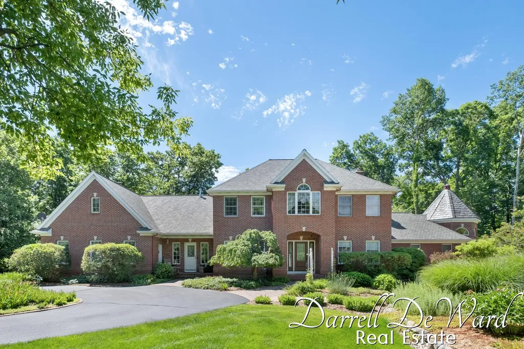 13850 Thompson Drive NE Vergennes Township MI 49331