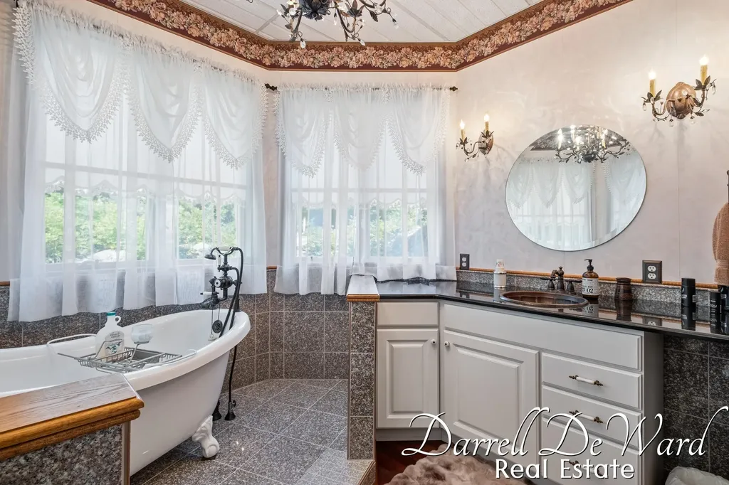 13850 Thompson Drive NE Vergennes Township MI 49331