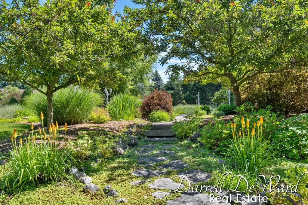 13850 Thompson Drive NE Vergennes Township MI 49331