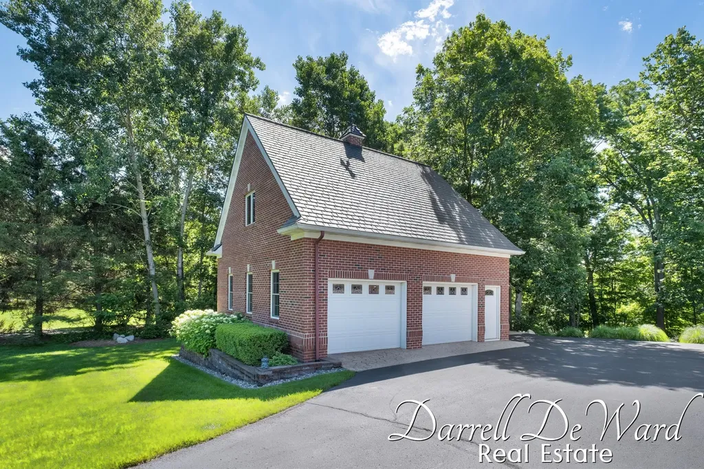 13850 Thompson Drive NE Vergennes Township MI 49331