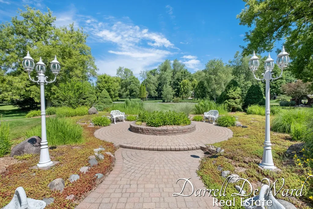 13850 Thompson Drive NE Vergennes Township MI 49331