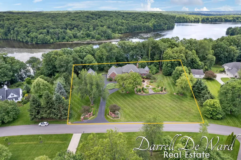 13850 Thompson Drive NE Vergennes Township MI 49331