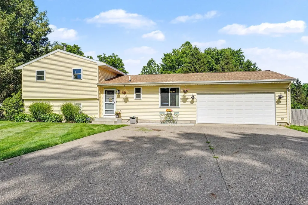 795 Autumn Drive Gun Plain Township MI 49078