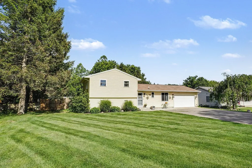 795 Autumn Drive Gun Plain Township MI 49078