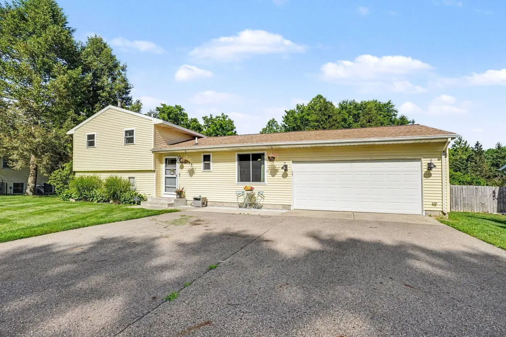 795 Autumn Drive Gun Plain Township MI 49078