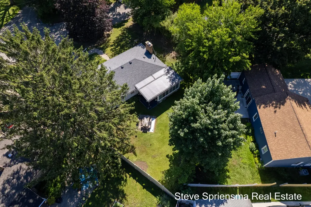 1355 Derby Drive NW Grand Rapids City MI 49504