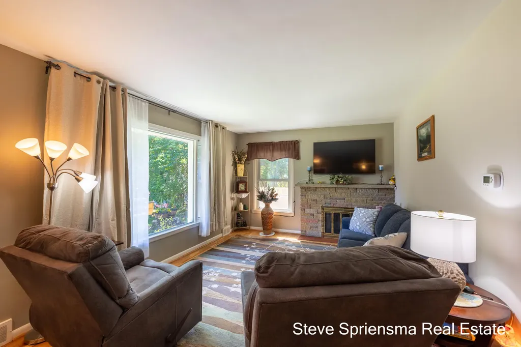 1355 Derby Drive NW Grand Rapids City MI 49504