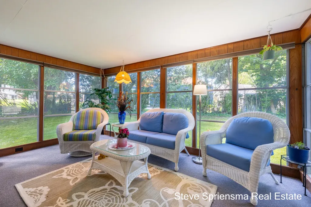 1355 Derby Drive NW Grand Rapids City MI 49504