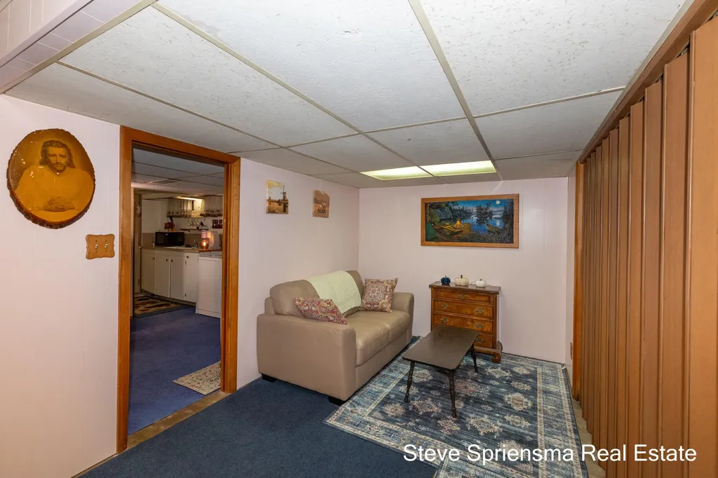 1355 Derby Drive NW Grand Rapids City MI 49504
