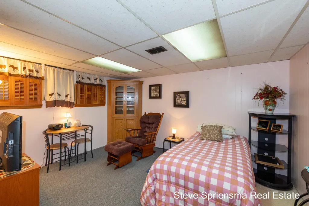 1355 Derby Drive NW Grand Rapids City MI 49504