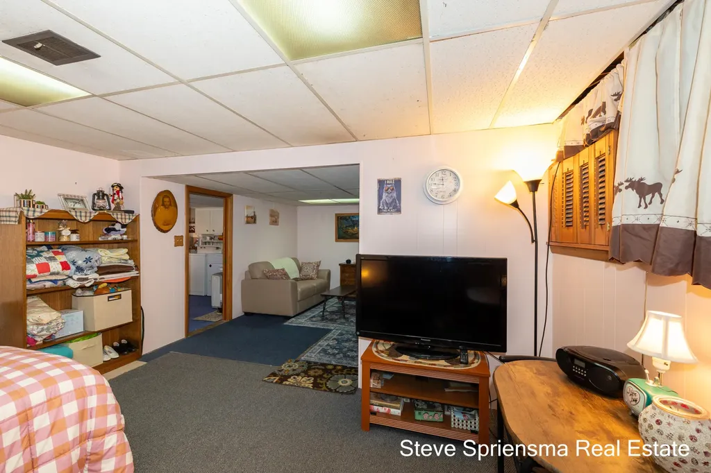 1355 Derby Drive NW Grand Rapids City MI 49504