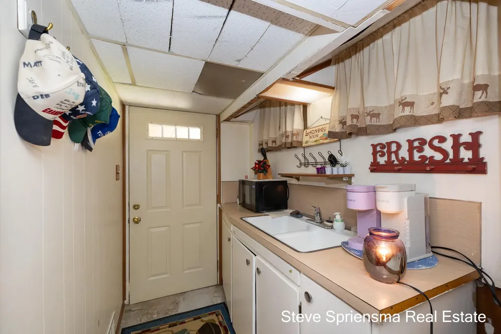1355 Derby Drive NW Grand Rapids City MI 49504