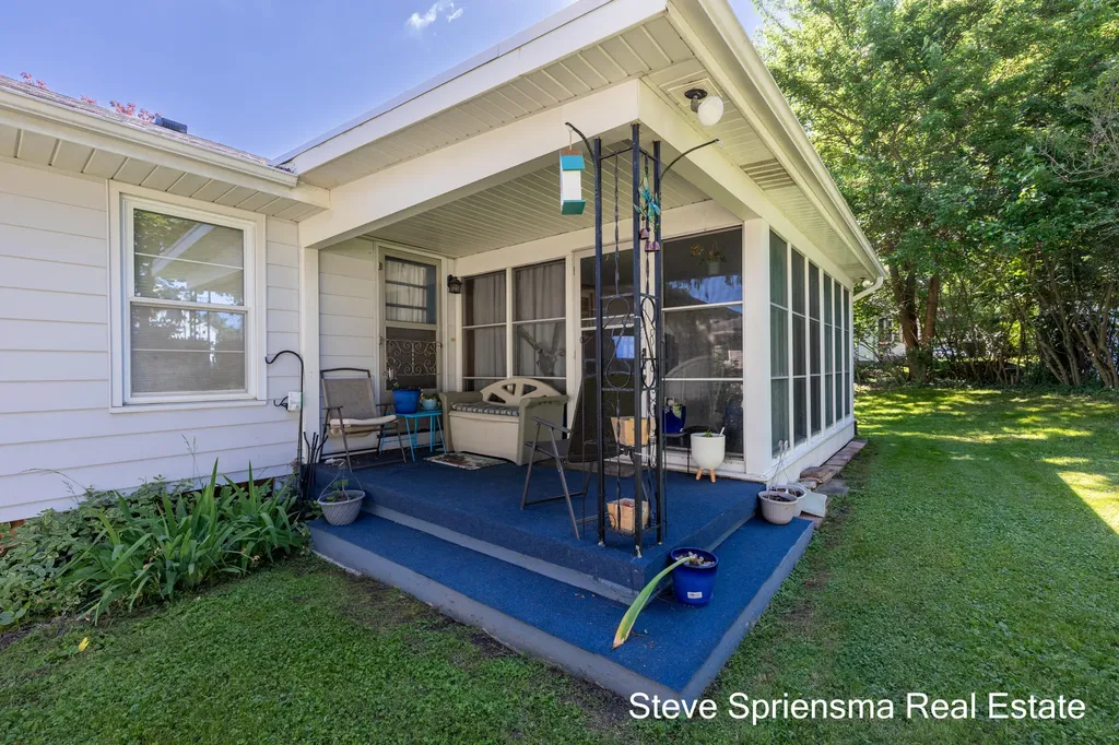 1355 Derby Drive NW Grand Rapids City MI 49504