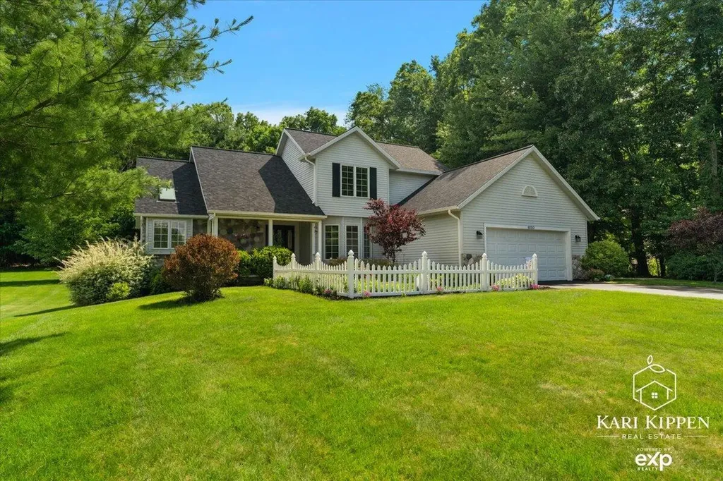 8150 Country Pine Drive SE Caledonia Township MI 49302
