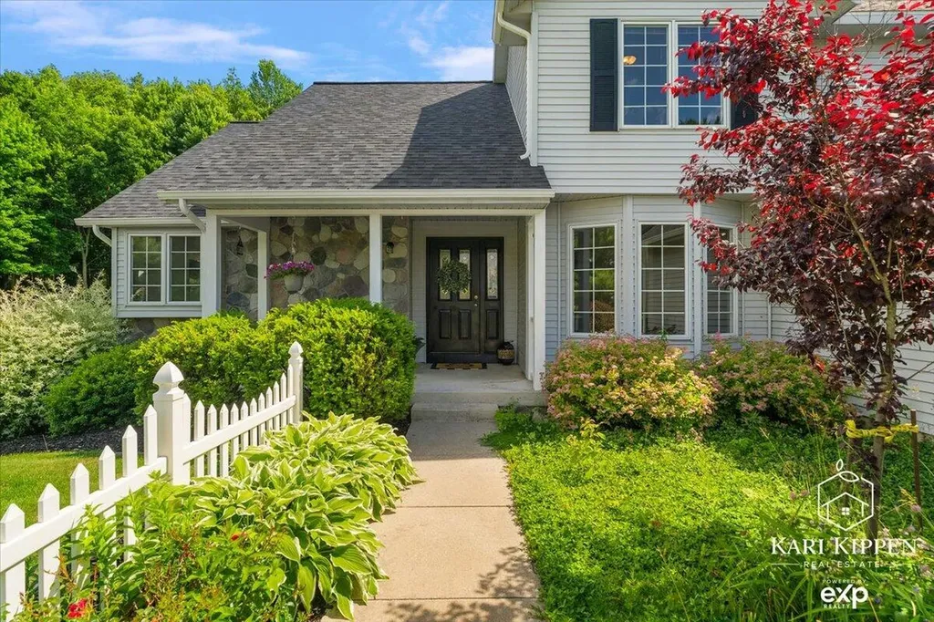 8150 Country Pine Drive SE Caledonia Township MI 49302