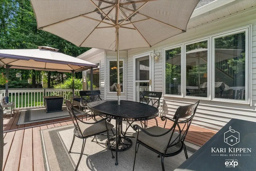 8150 Country Pine Drive SE Caledonia Township MI 49302
