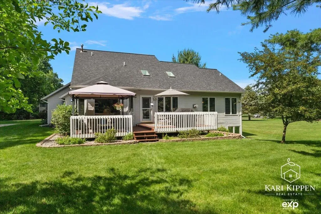 8150 Country Pine Drive SE Caledonia Township MI 49302