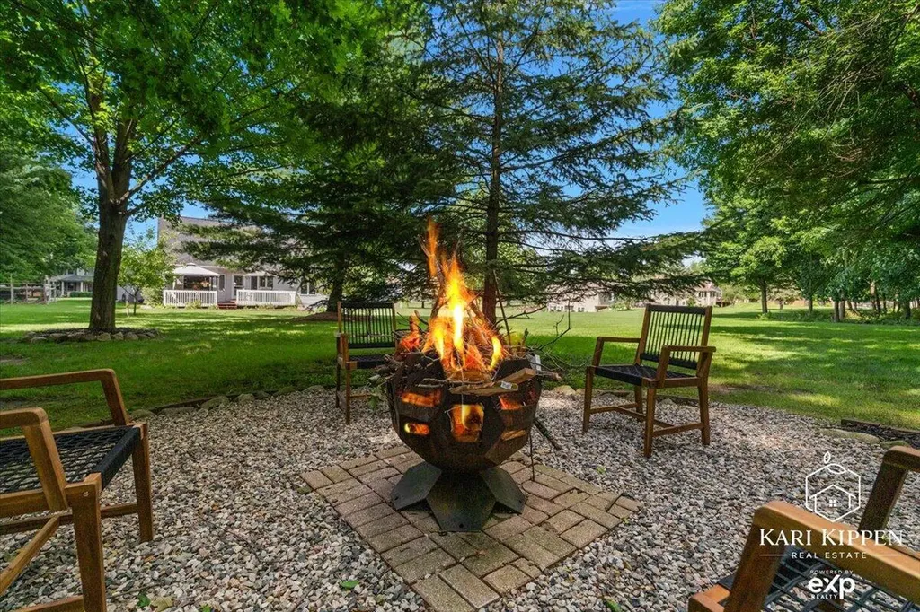 8150 Country Pine Drive SE Caledonia Township MI 49302
