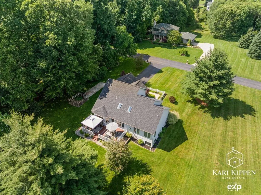 8150 Country Pine Drive SE Caledonia Township MI 49302