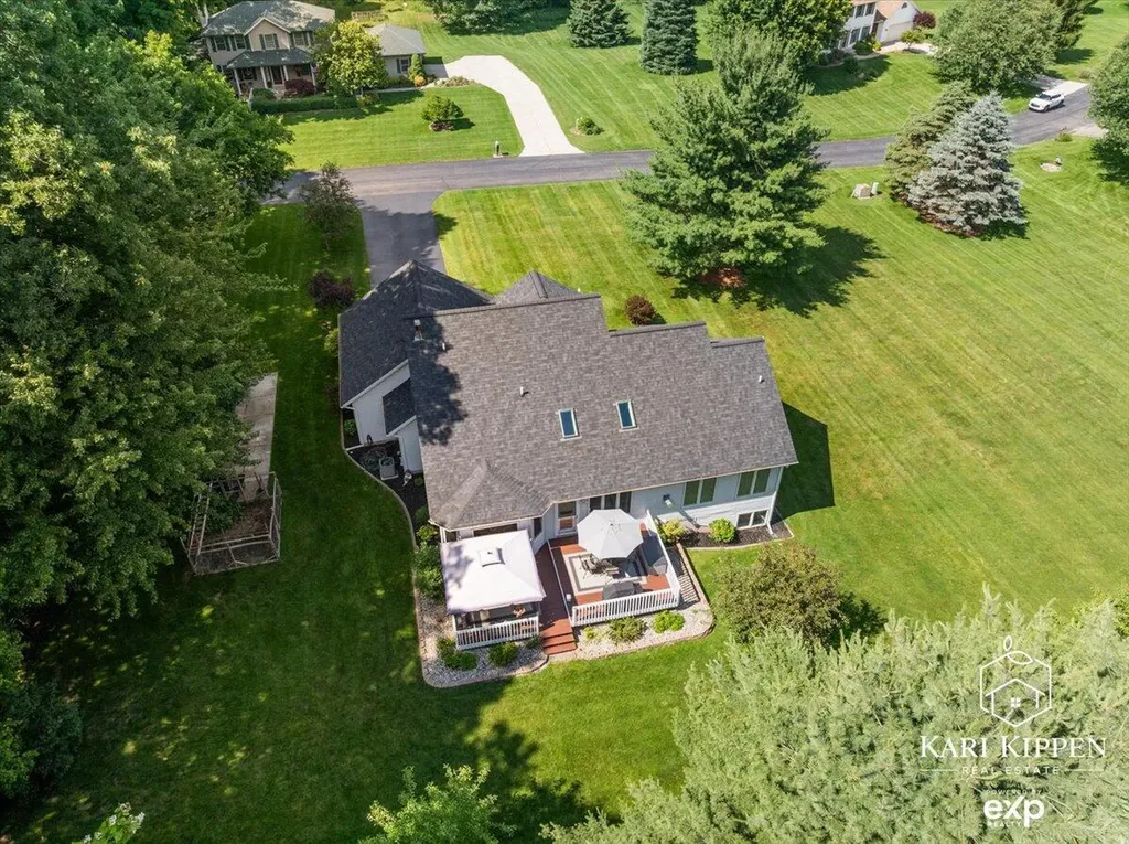 8150 Country Pine Drive SE Caledonia Township MI 49302