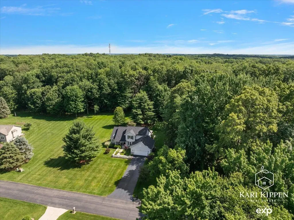 8150 Country Pine Drive SE Caledonia Township MI 49302