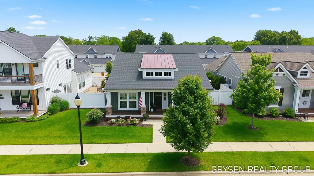 6960 E Cottage Lane Cannon Township MI 49341