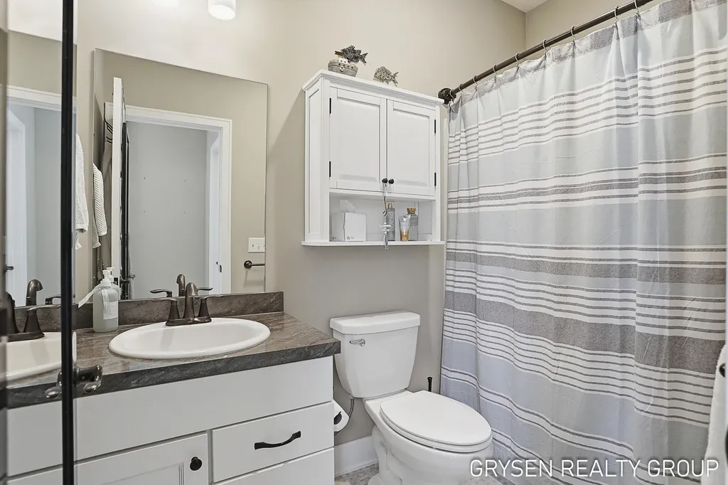 6960 E Cottage Lane Cannon Township MI 49341