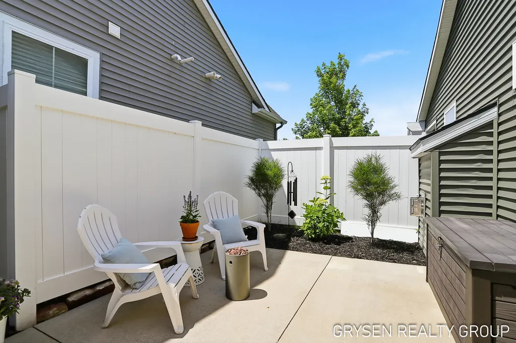 6960 E Cottage Lane Cannon Township MI 49341