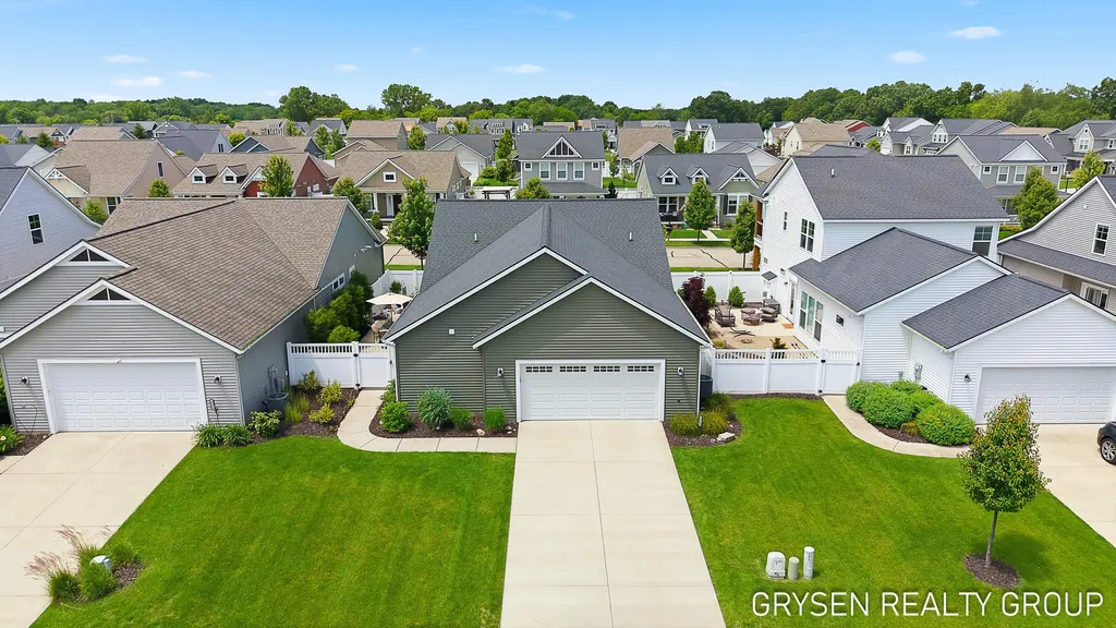 6960 E Cottage Lane Cannon Township MI 49341