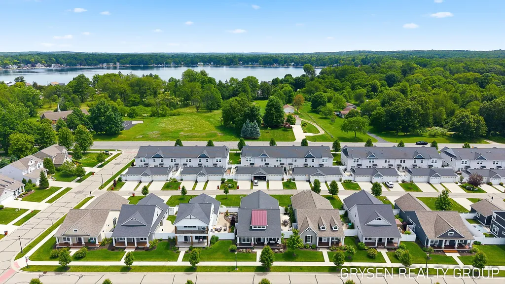 6960 E Cottage Lane Cannon Township MI 49341