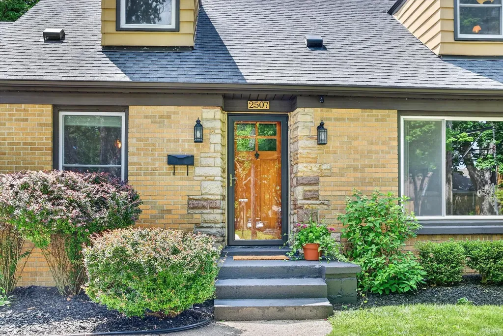 2507 Linden Avenue SE Grand Rapids City MI 49507