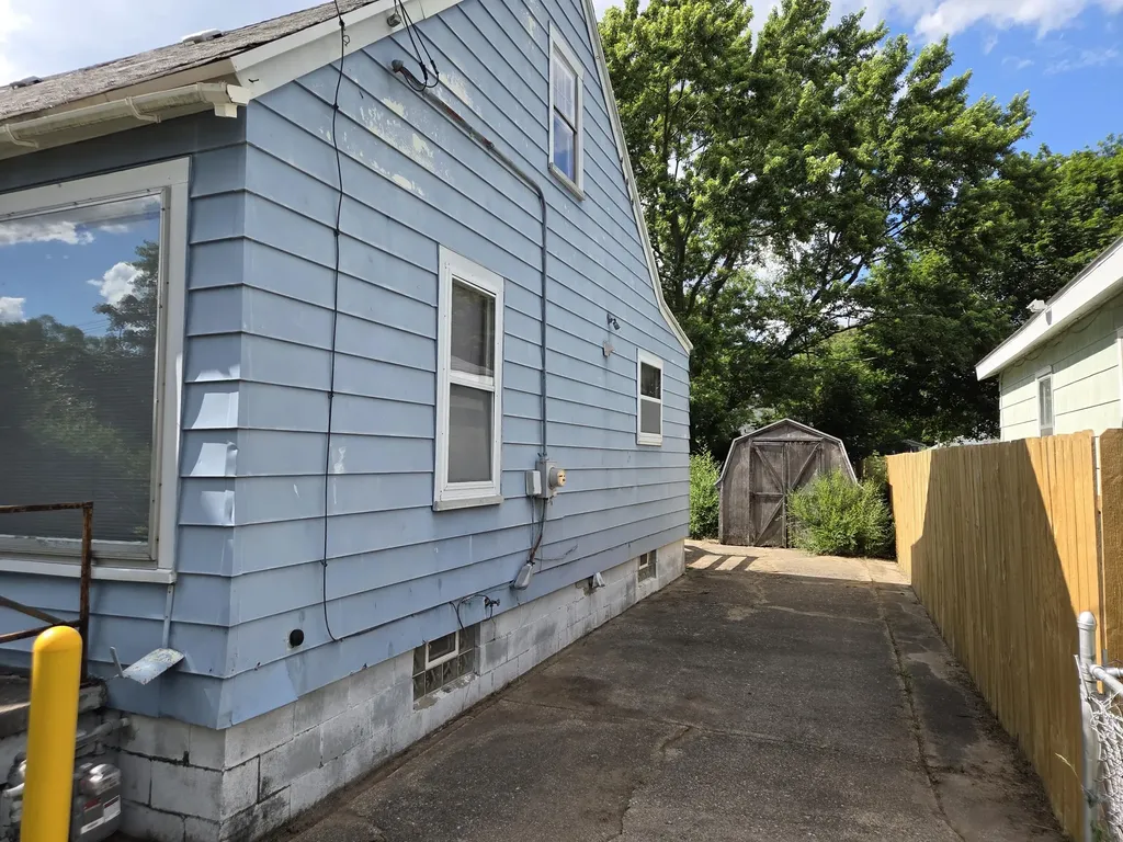 217 Wilbur Street SE Wyoming City MI 49548