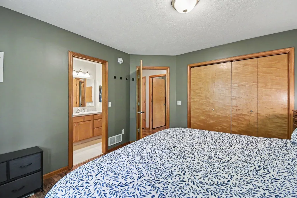 3540 Breezewood Drive SE Kentwood City MI 49512
