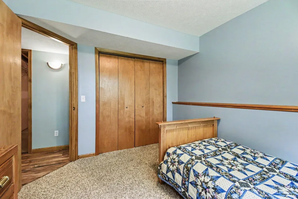 3540 Breezewood Drive SE Kentwood City MI 49512