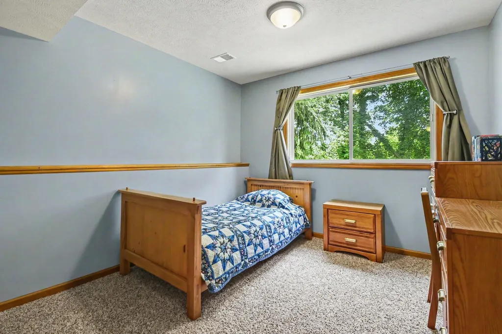 3540 Breezewood Drive SE Kentwood City MI 49512
