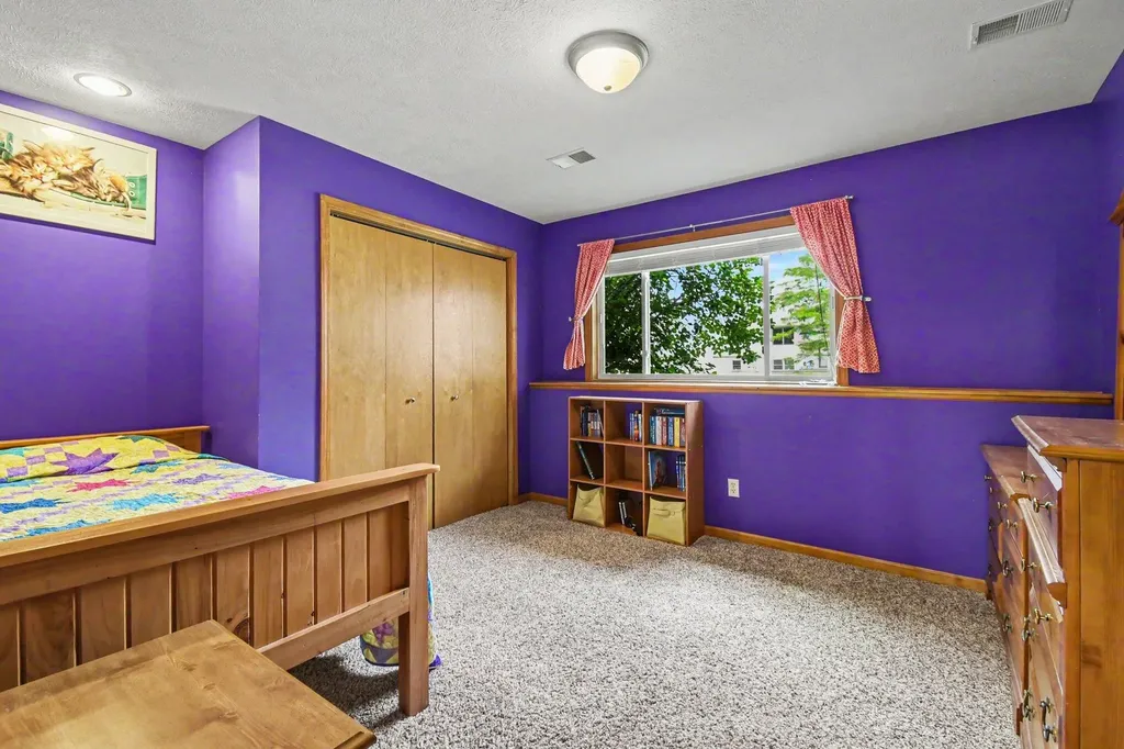 3540 Breezewood Drive SE Kentwood City MI 49512