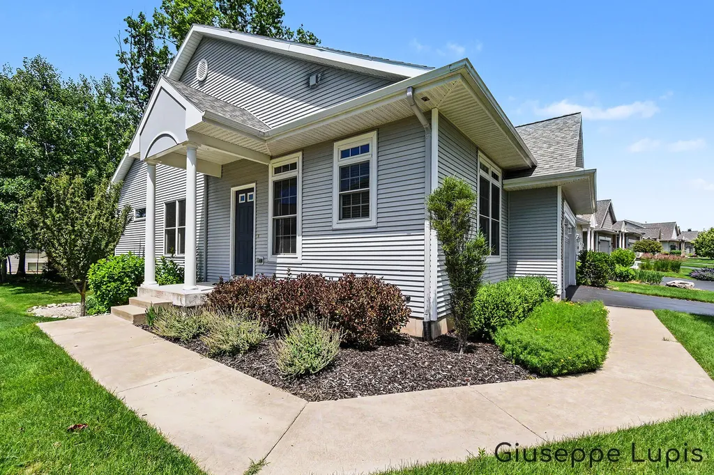 1023 Kensington Street NW Walker City MI 49534