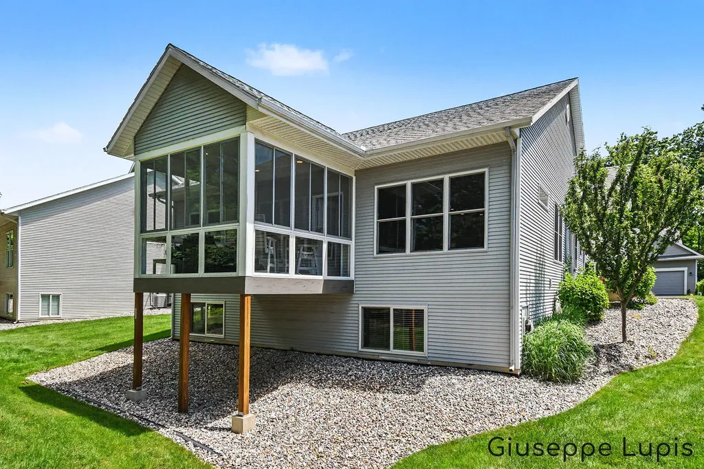 1023 Kensington Street NW Walker City MI 49534
