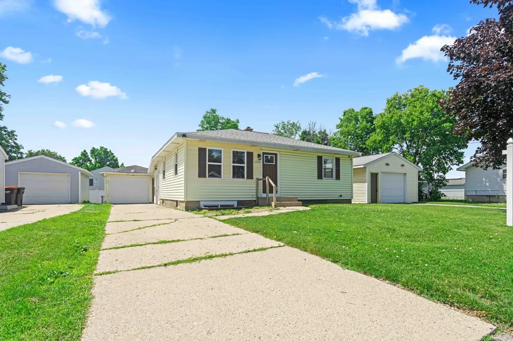 3276 Lombard Street SW Grandville City MI 49418