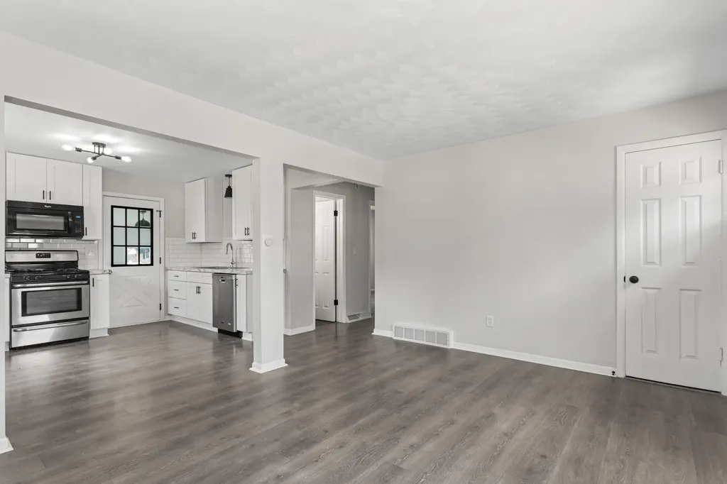 3276 Lombard Street SW Grandville City MI 49418
