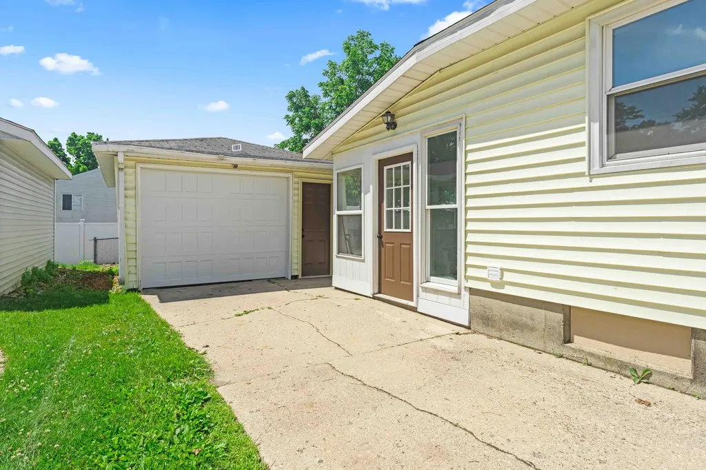3276 Lombard Street SW Grandville City MI 49418