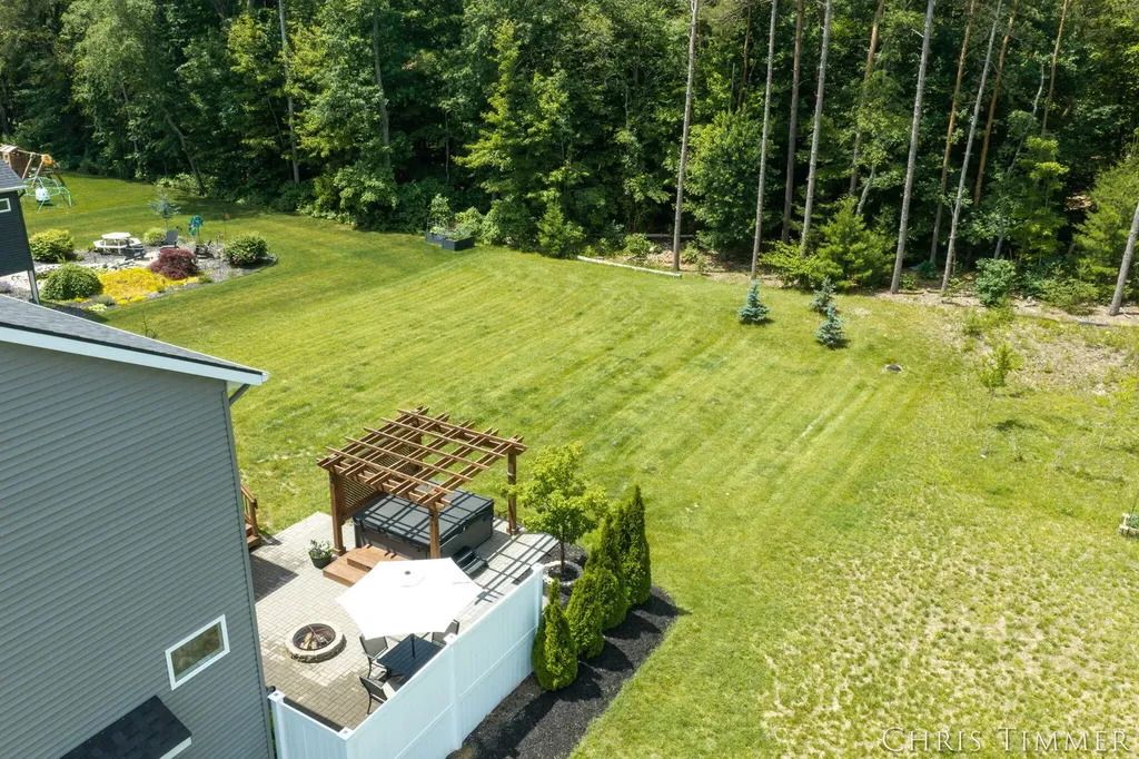12717 Riverton Road Grand Haven Charter Township MI 49417