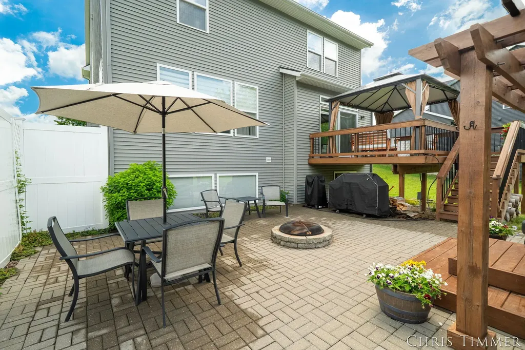 12717 Riverton Road Grand Haven Charter Township MI 49417