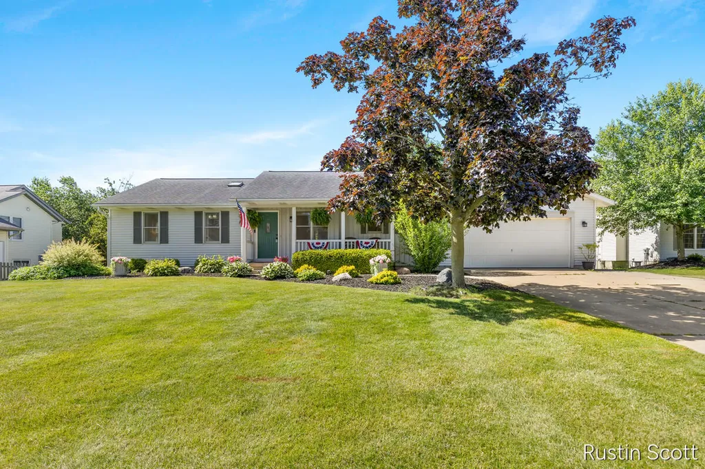 2680 Burgen Court NE Grand Rapids Charter Township MI 49525